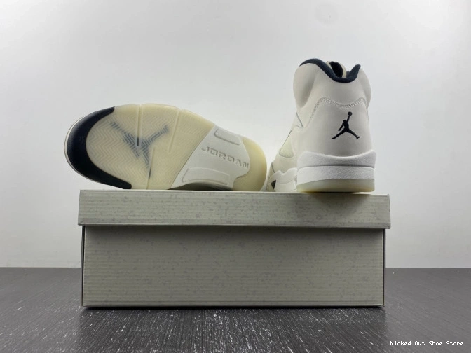 Kicked Out Shoe Store Sail Jordan Air FN7405-100 SE 5 0811